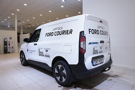 Ford Transit Courier 6 of 10