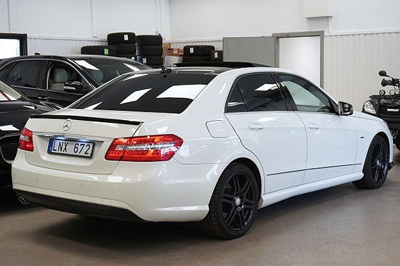Mercedes-Benz E220 5 of 27