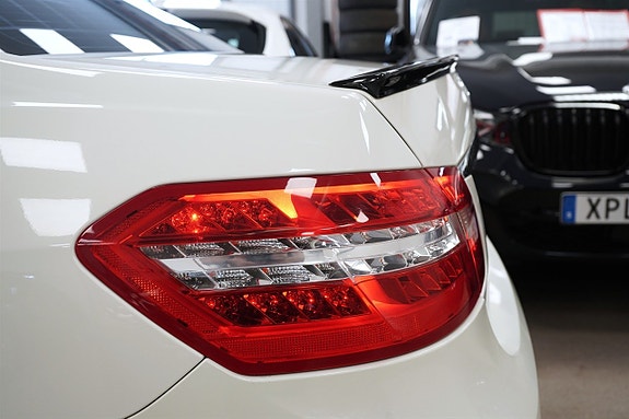 Mercedes-Benz E220 13 of 27
