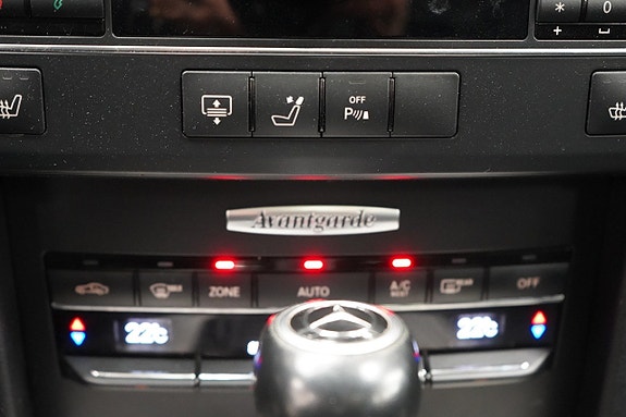 Mercedes-Benz E220 22 of 27