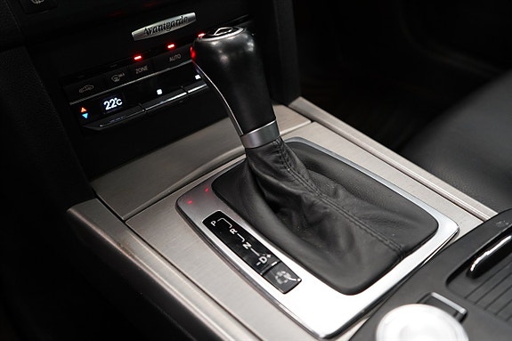 Mercedes-Benz E220 19 of 27