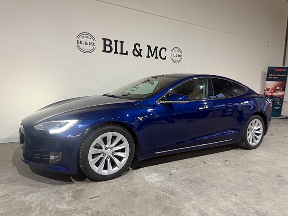 Tesla Model S 2 of 5