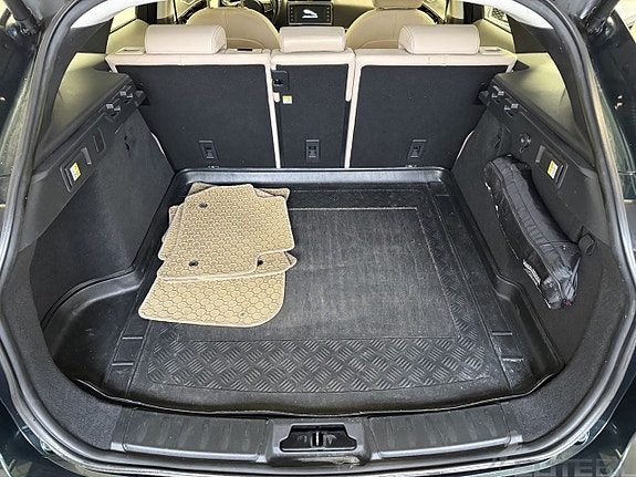 Jaguar F-PACE 20 of 21