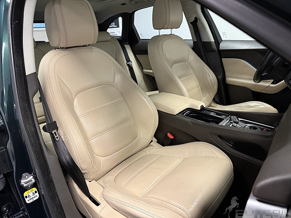 Jaguar F-PACE 7 of 21