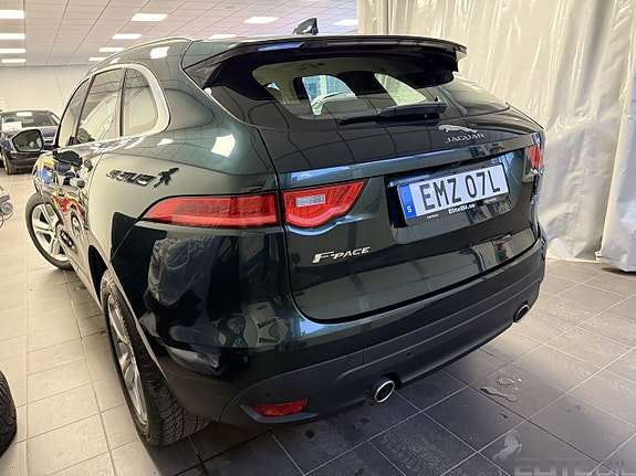 Jaguar F-PACE 3 of 21