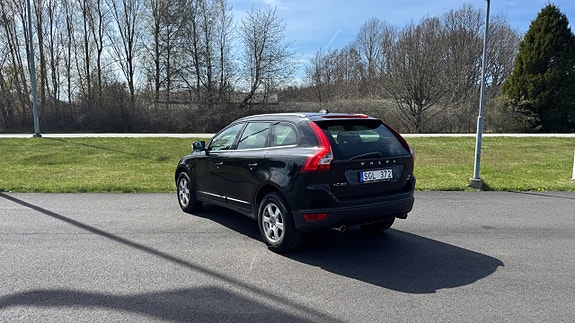 Volvo XC60 3 of 5
