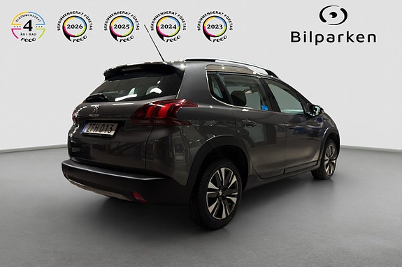 Peugeot 2008 2 of 5