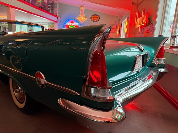 Chrysler 300 9 of 24
