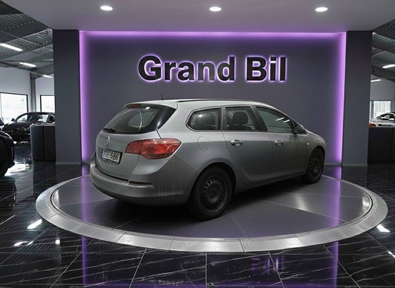 Opel Astra 4 of 5