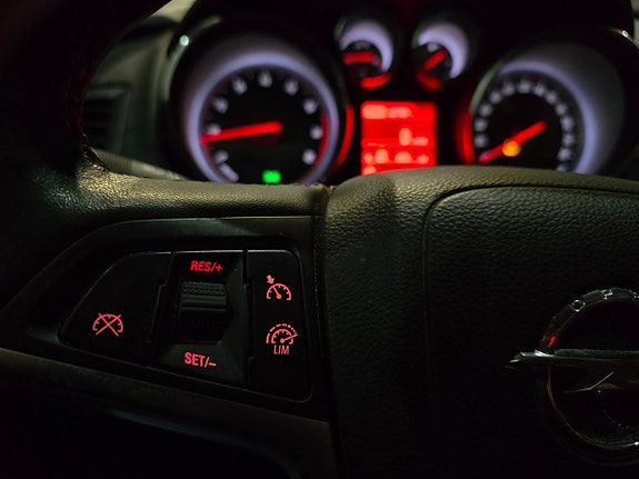 Opel Astra 10 of 11
