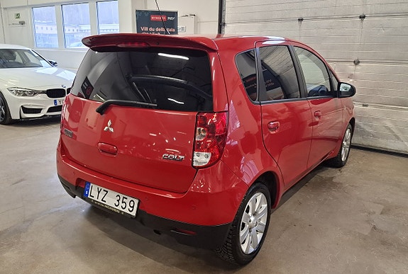 Mitsubishi Colt 4 of 22