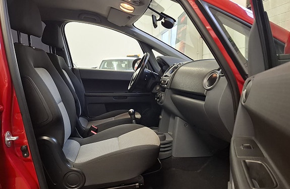 Mitsubishi Colt 13 of 22