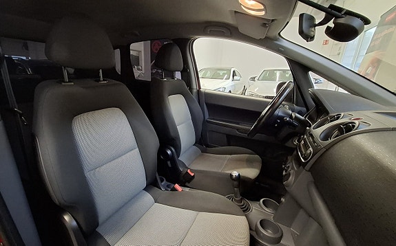 Mitsubishi Colt 14 of 22