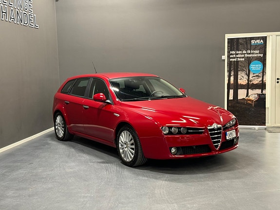 Alfa Romeo 159 2 of 7
