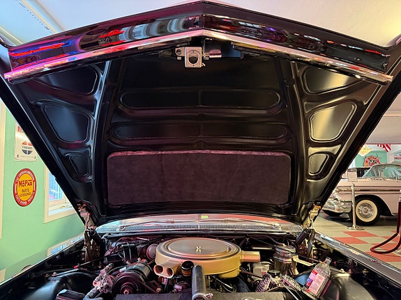 Cadillac Eldorado Biarritz 9 of 28