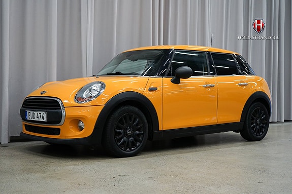 MINI One 3 of 18
