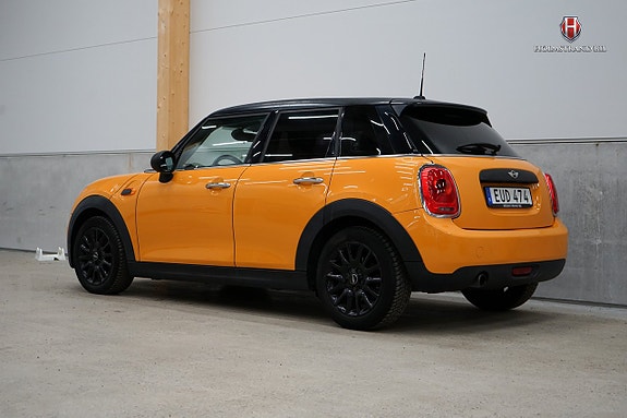 MINI One 4 of 5