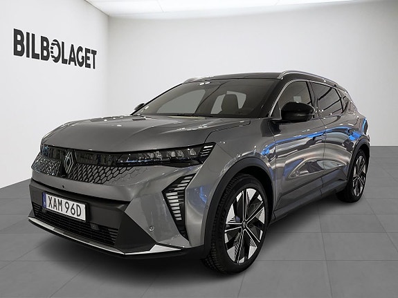 Renault Scenic E-Tech 2 of 5