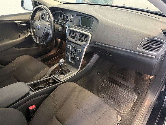 Volvo V40 8 of 8
