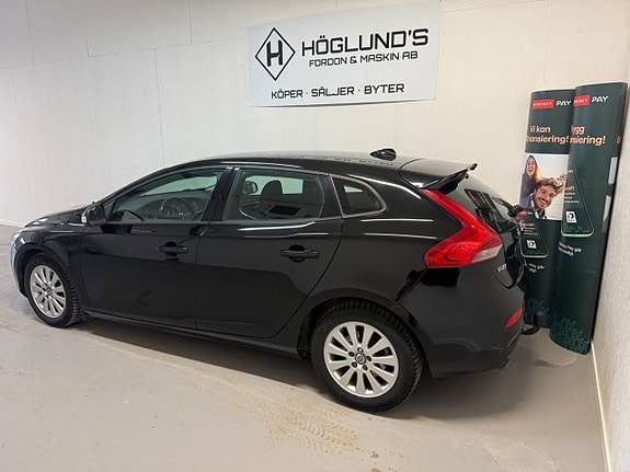 Volvo V40 3 of 5