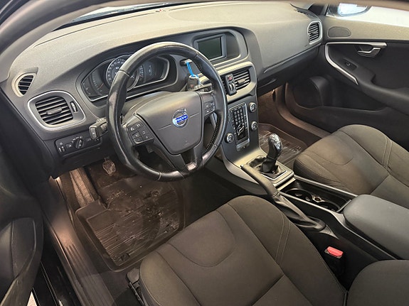Volvo V40 7 of 8