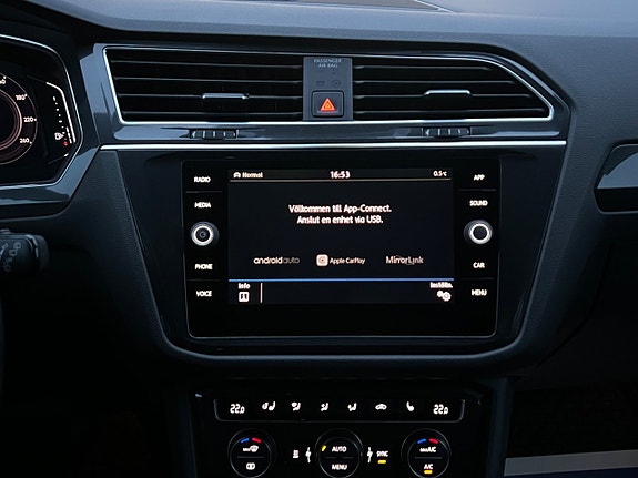 Volkswagen Tiguan Allspace 26 of 29