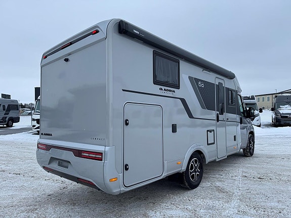 Adria COMPACT DL 60Y - Fiat MultiJet3 140HP (103kW) 35L 3 of 15
