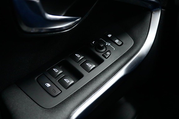 Volvo V40 17 of 17