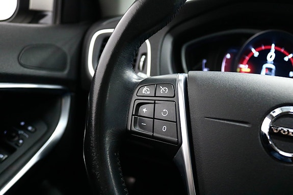 Volvo V40 13 of 17
