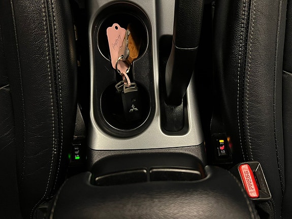 Mitsubishi Outlander 18 of 27