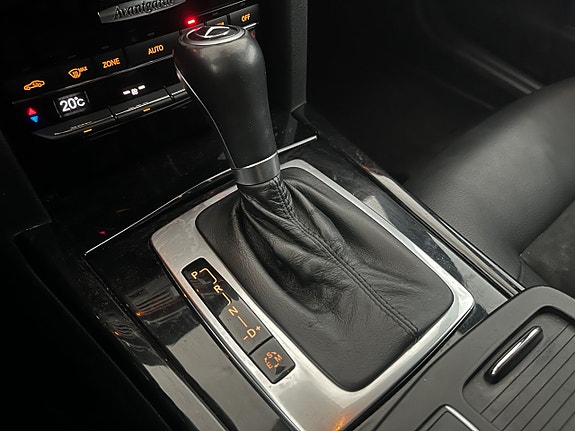 Mercedes-Benz E220 18 of 25