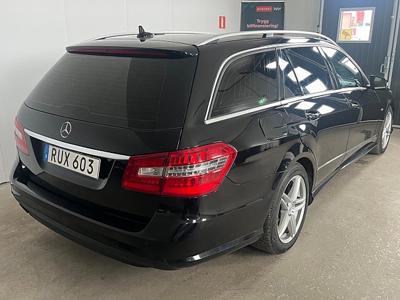 Mercedes-Benz E220 7 of 25