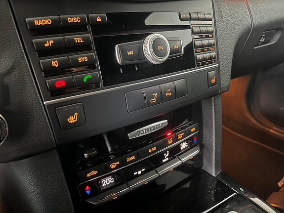 Mercedes-Benz E220 19 of 25