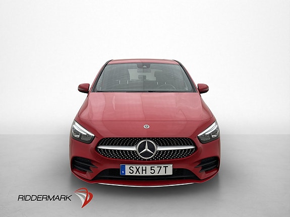 Mercedes-Benz B180 d 2 of 29