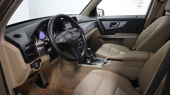 Mercedes-Benz GLK350 d 7 of 26