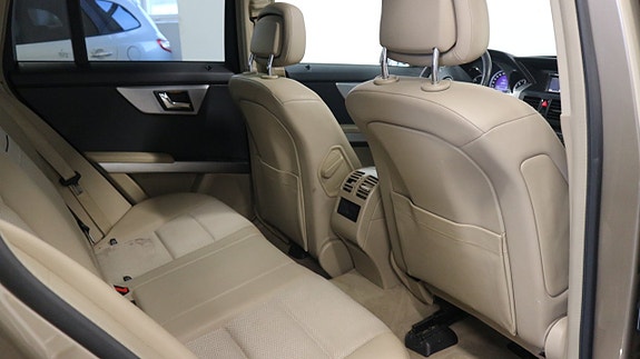 Mercedes-Benz GLK350 d 12 of 26