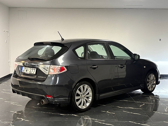 Subaru Impreza 4 of 5