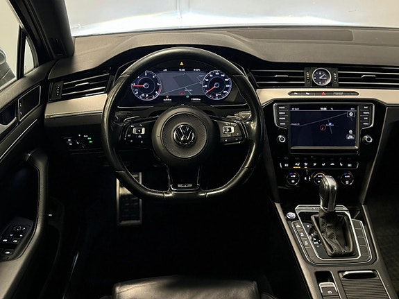 Volkswagen Passat Alltrack 22 of 25