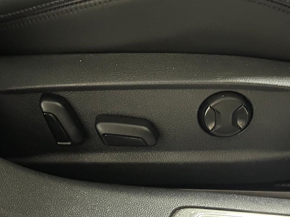 Volkswagen Passat Alltrack 16 of 25