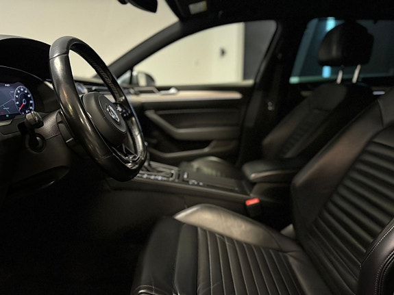 Volkswagen Passat Alltrack 7 of 25