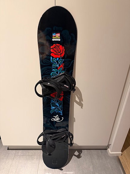 Product image 1 of 8