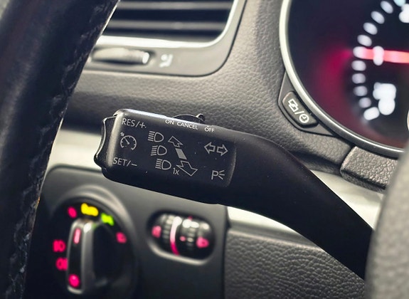 Volkswagen Golf VI 12 of 15