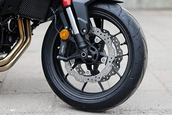 Honda CB750 Hornet | Svart | RÄNTEFRITT 4 of 5