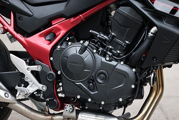 Honda CB750 Hornet | Svart | RÄNTEFRITT 3 of 5