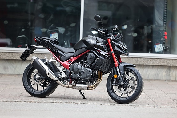 Honda CB750 Hornet | Svart | RÄNTEFRITT 13 of 14