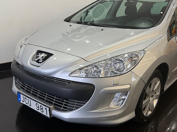 Peugeot 308 SW 3 of 5