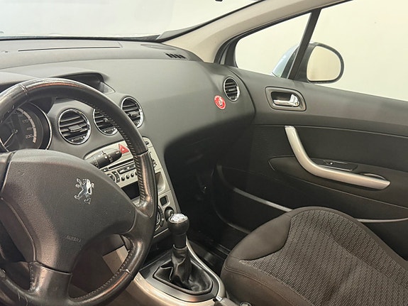 Peugeot 308 SW 6 of 7