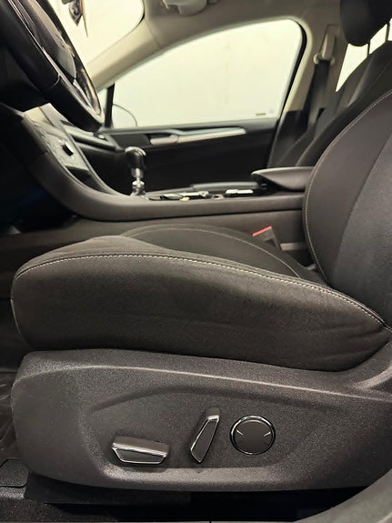 Ford Mondeo 20 of 24