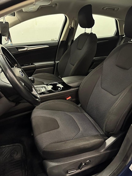 Ford Mondeo 21 of 24