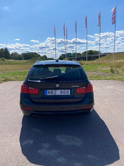 BMW 328i 6 of 14